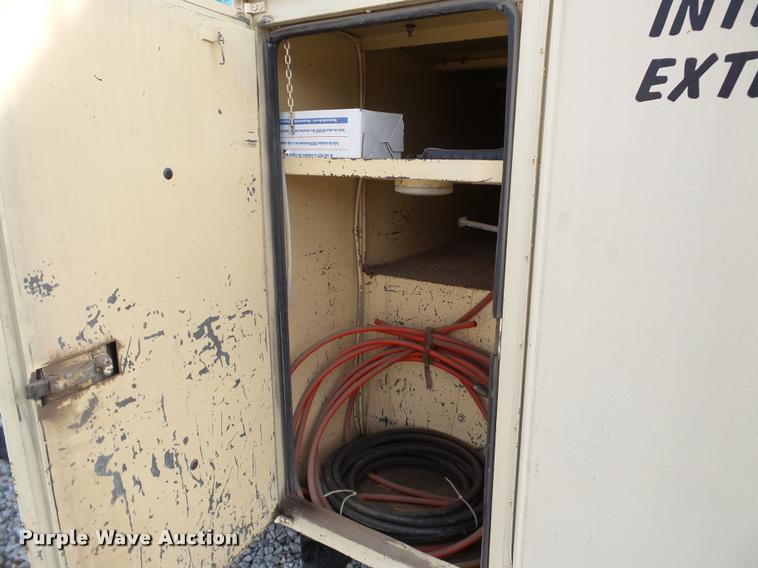 image for item DB5263 1987 Ford F800 bucket truck