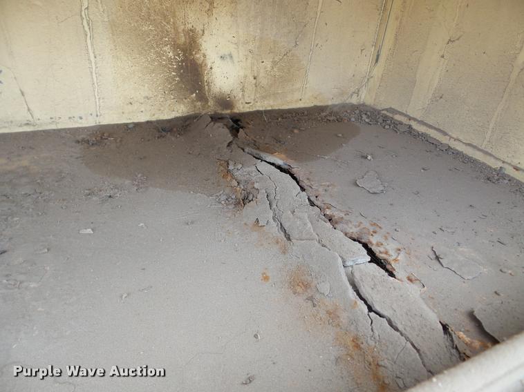 image for item DB5263 1987 Ford F800 bucket truck