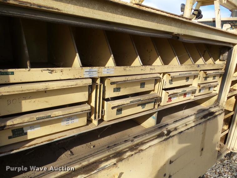 image for item DB5263 1987 Ford F800 bucket truck