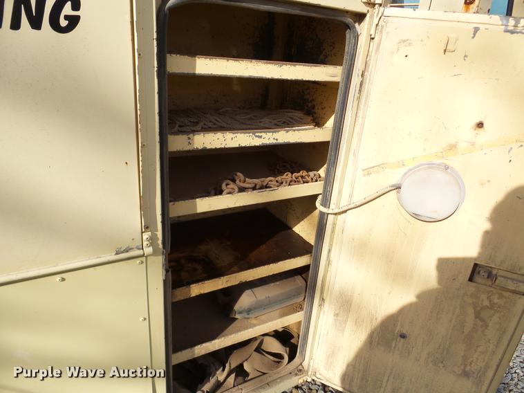 image for item DB5263 1987 Ford F800 bucket truck