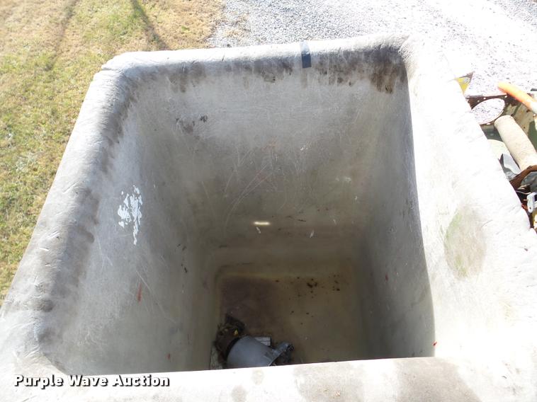 image for item DB5263 1987 Ford F800 bucket truck