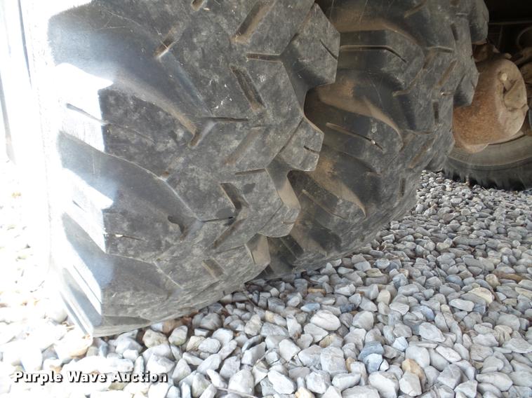 image for item DB5263 1987 Ford F800 bucket truck