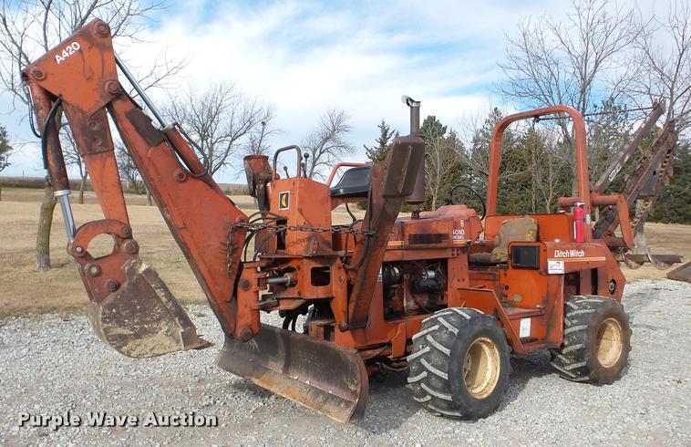 image for item DB5264 1987 Ditch Witch 4010D trencher