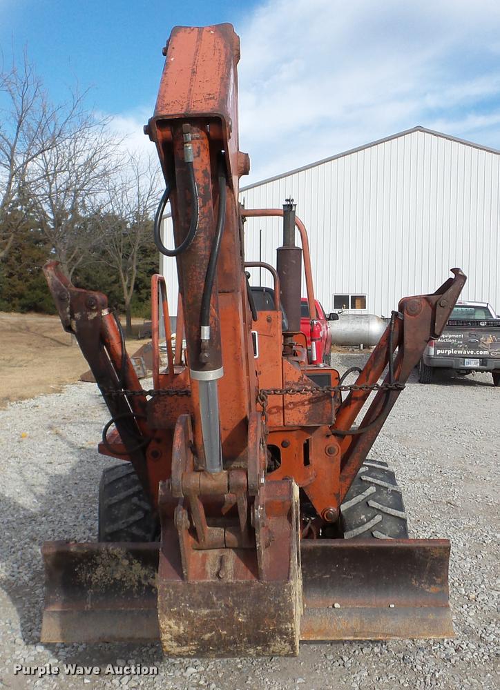 image for item DB5264 1987 Ditch Witch 4010D trencher