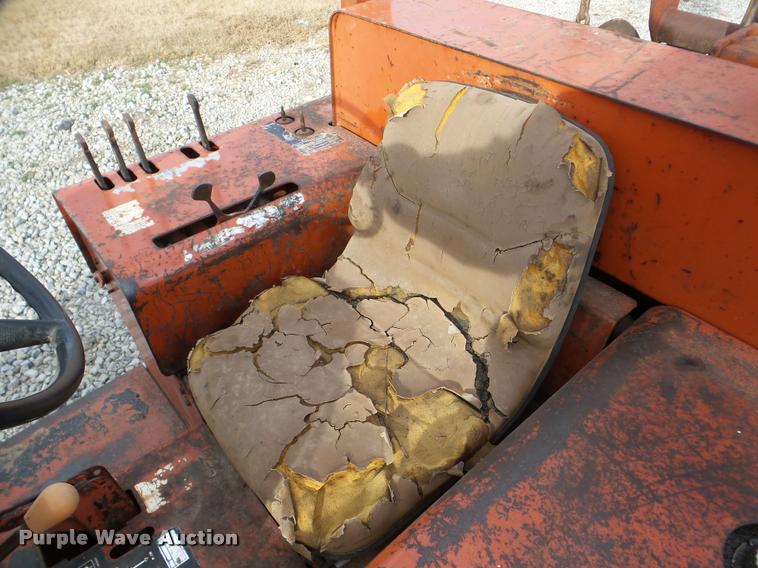 image for item DB5264 1987 Ditch Witch 4010D trencher