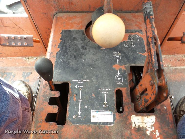 image for item DB5264 1987 Ditch Witch 4010D trencher