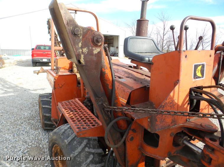 image for item DB5264 1987 Ditch Witch 4010D trencher