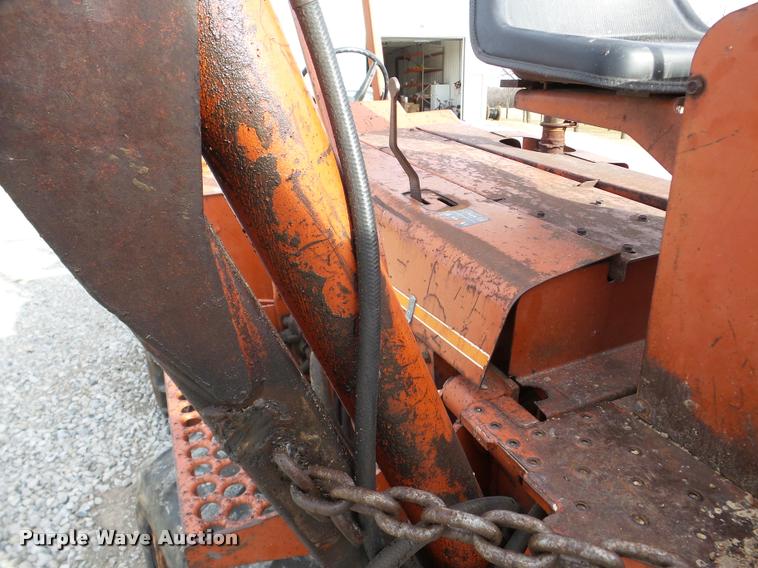 image for item DB5264 1987 Ditch Witch 4010D trencher