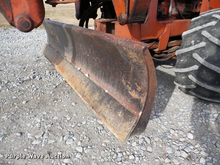 image for item DB5264 1987 Ditch Witch 4010D trencher
