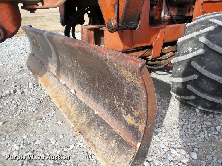 image for item DB5264 1987 Ditch Witch 4010D trencher