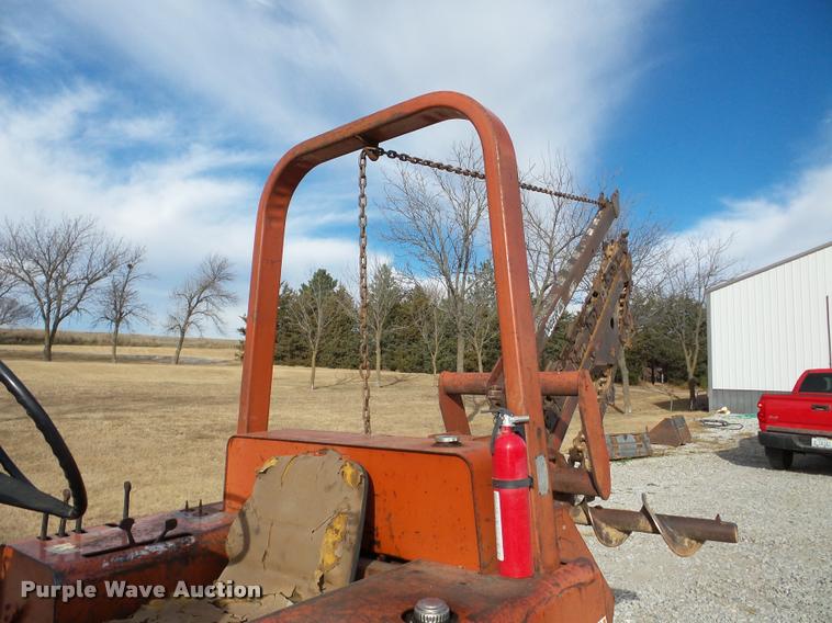 image for item DB5264 1987 Ditch Witch 4010D trencher