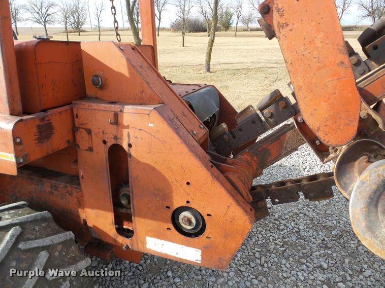 image for item DB5264 1987 Ditch Witch 4010D trencher