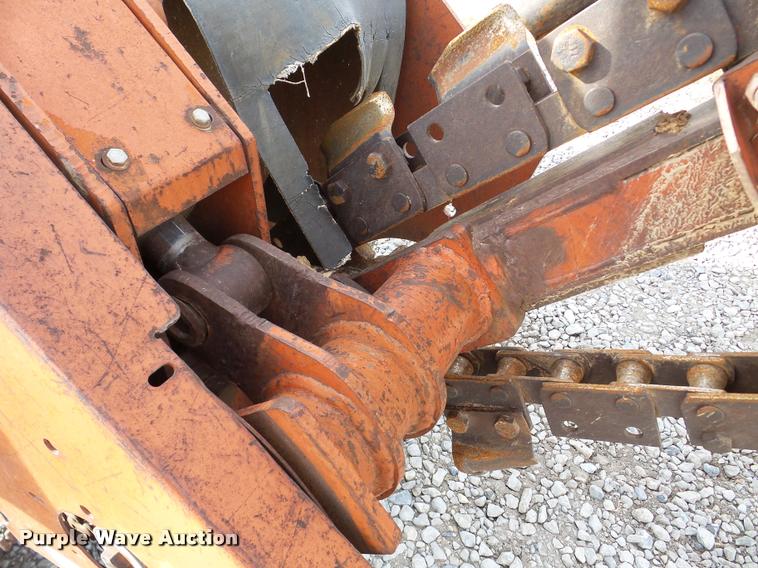 image for item DB5264 1987 Ditch Witch 4010D trencher