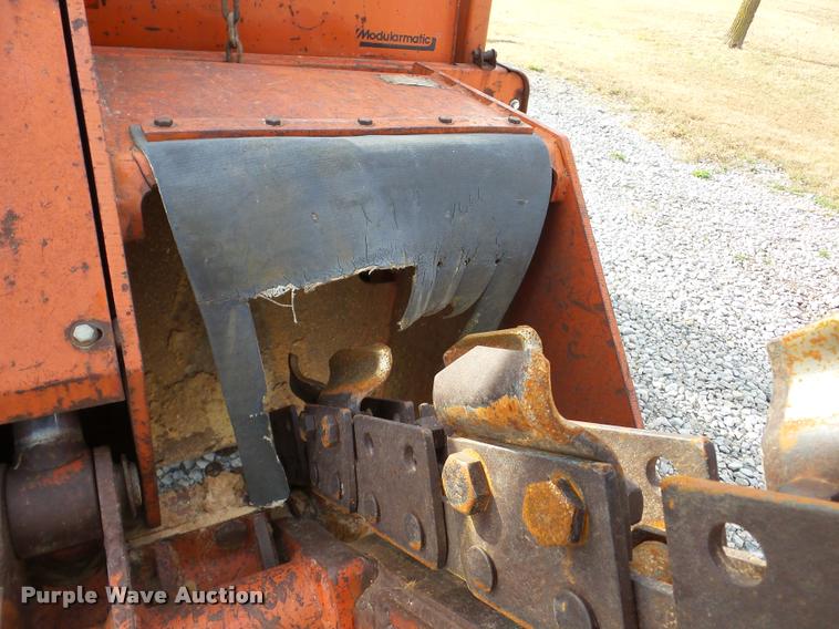 image for item DB5264 1987 Ditch Witch 4010D trencher