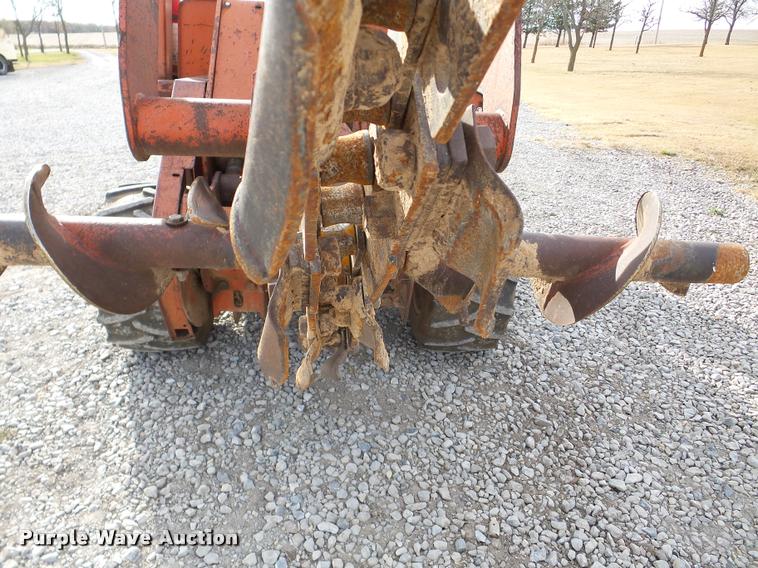 image for item DB5264 1987 Ditch Witch 4010D trencher