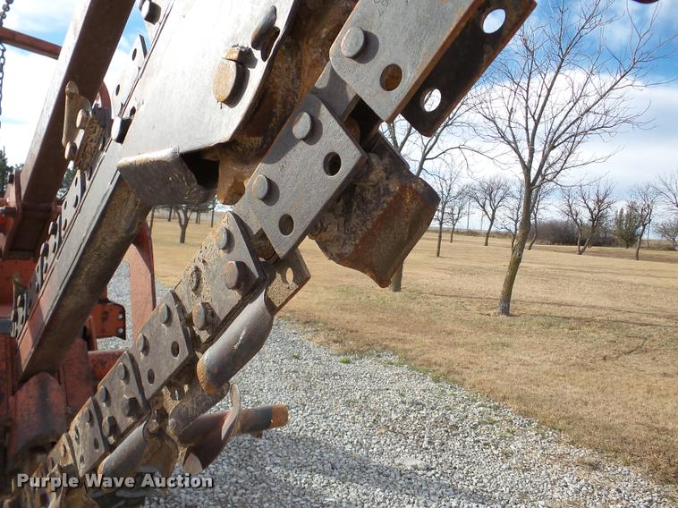 image for item DB5264 1987 Ditch Witch 4010D trencher