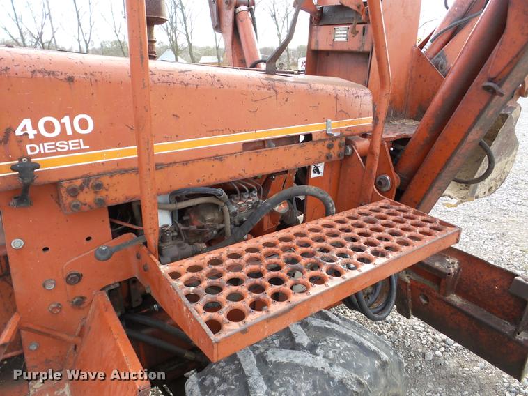 image for item DB5264 1987 Ditch Witch 4010D trencher