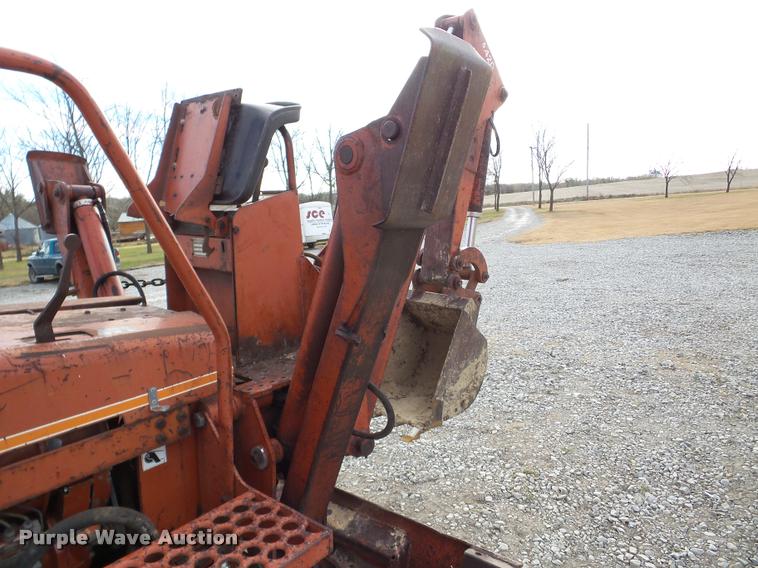 image for item DB5264 1987 Ditch Witch 4010D trencher