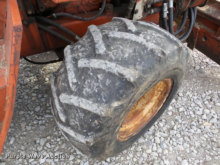 image for item DB5264 1987 Ditch Witch 4010D trencher