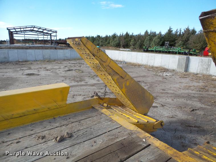 image for item DB5265 1994 Belshe equipment trailer