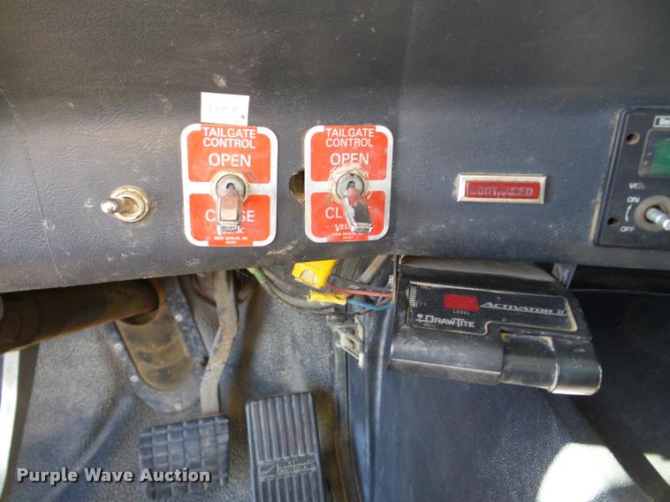 image for item DB5273 1996 Volvo ACL dump truck