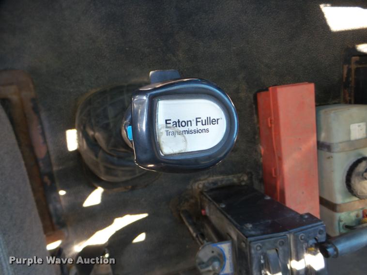 image for item DB5273 1996 Volvo ACL dump truck