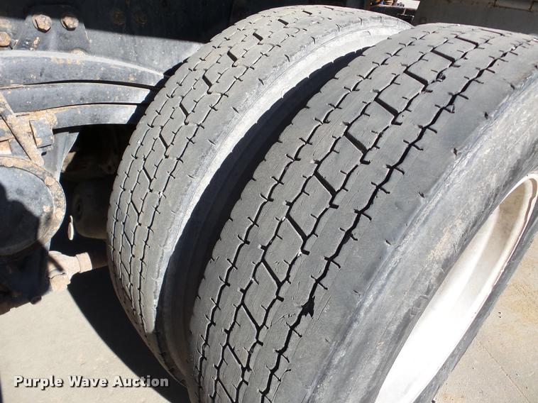 image for item DB5273 1996 Volvo ACL dump truck