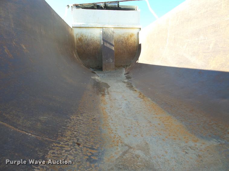 image for item DB5273 1996 Volvo ACL dump truck