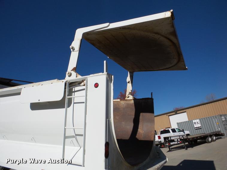 image for item DB5273 1996 Volvo ACL dump truck