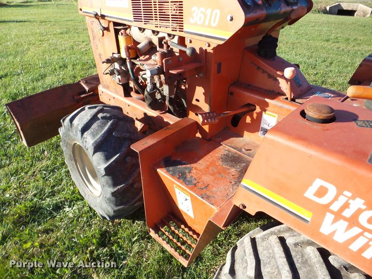 image for item DB5294 1998 Ditch Witch 3610 trencher