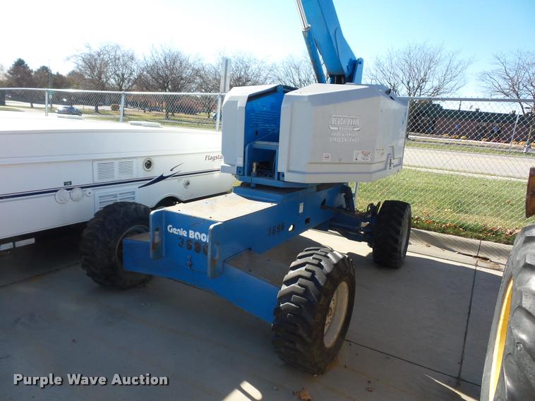 image for item J1593 2001 Genie S40 boom lift