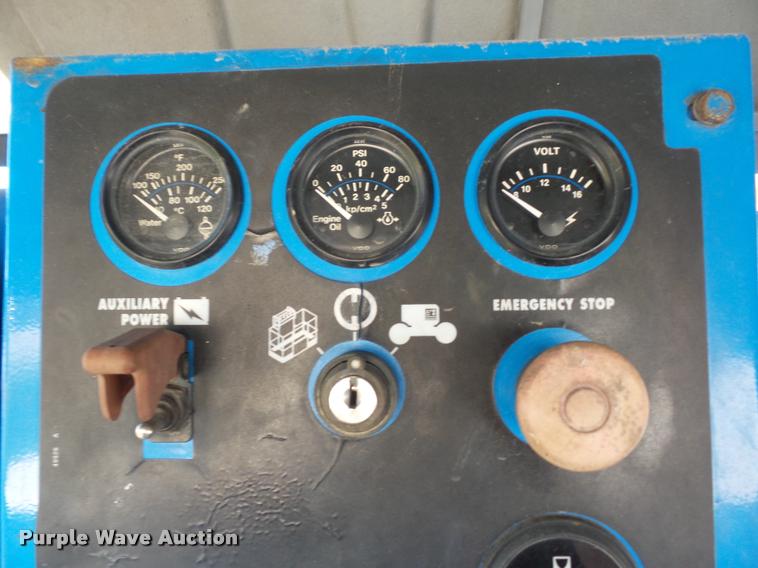 image for item J1593 2001 Genie S40 boom lift