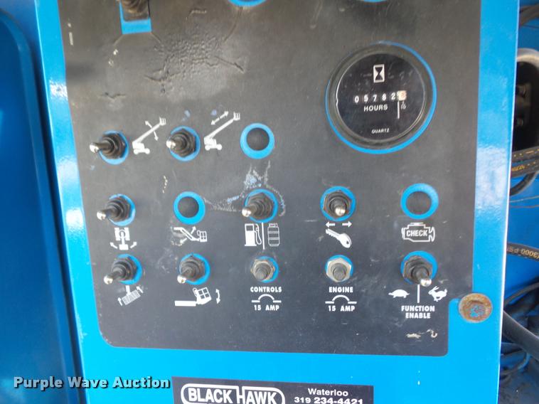 image for item J1593 2001 Genie S40 boom lift