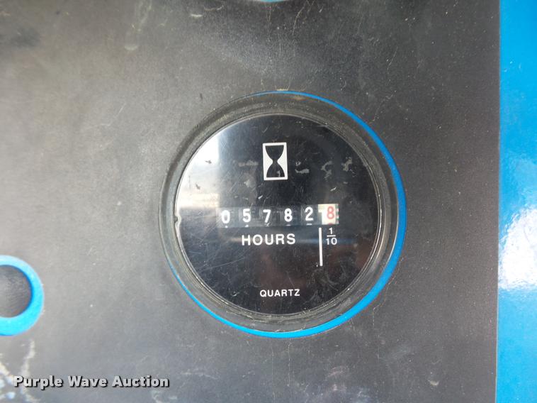 image for item J1593 2001 Genie S40 boom lift