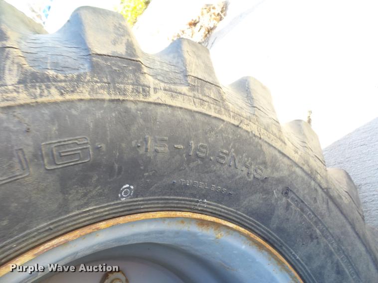 image for item J1595 1998 Genie S60 boom lift