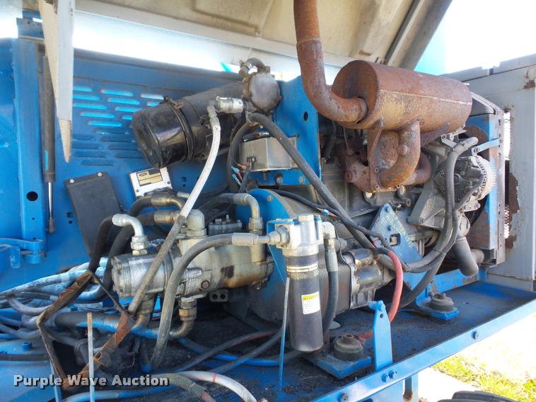 image for item J1595 1998 Genie S60 boom lift