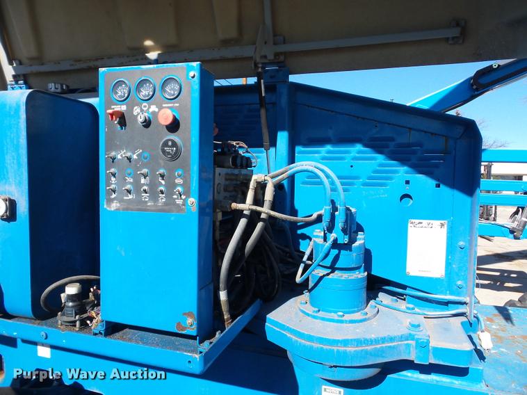 image for item J1595 1998 Genie S60 boom lift
