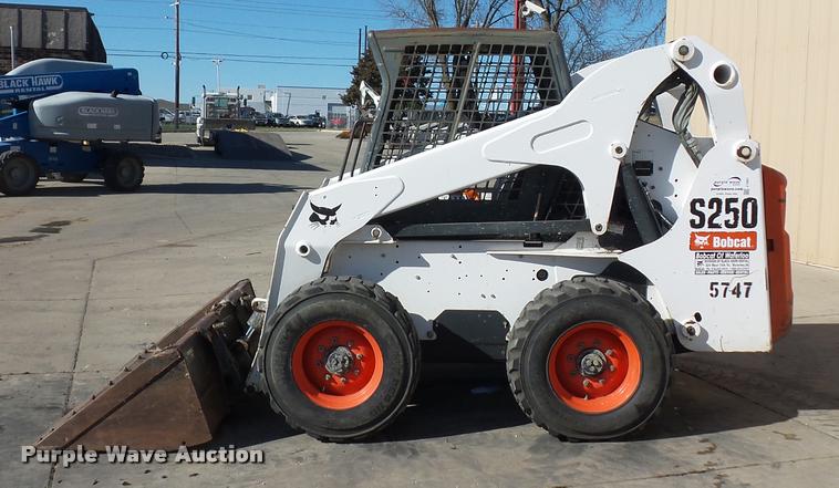 image for item J1601 2008 Bobcat S250 skid steer