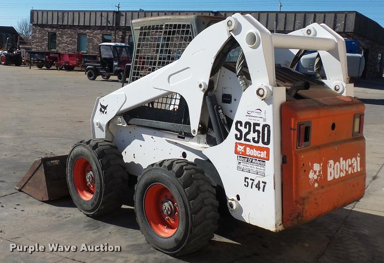 image for item J1601 2008 Bobcat S250 skid steer