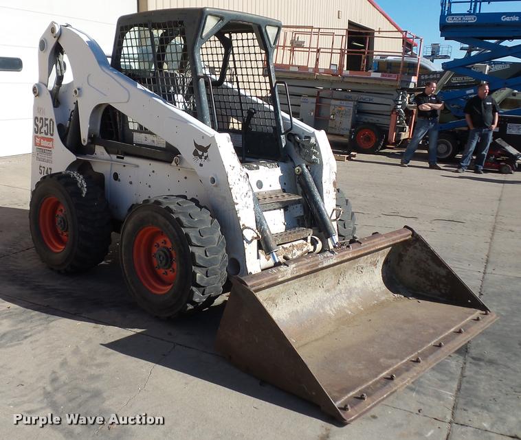 image for item J1601 2008 Bobcat S250 skid steer
