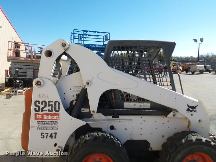 image for item J1601 2008 Bobcat S250 skid steer