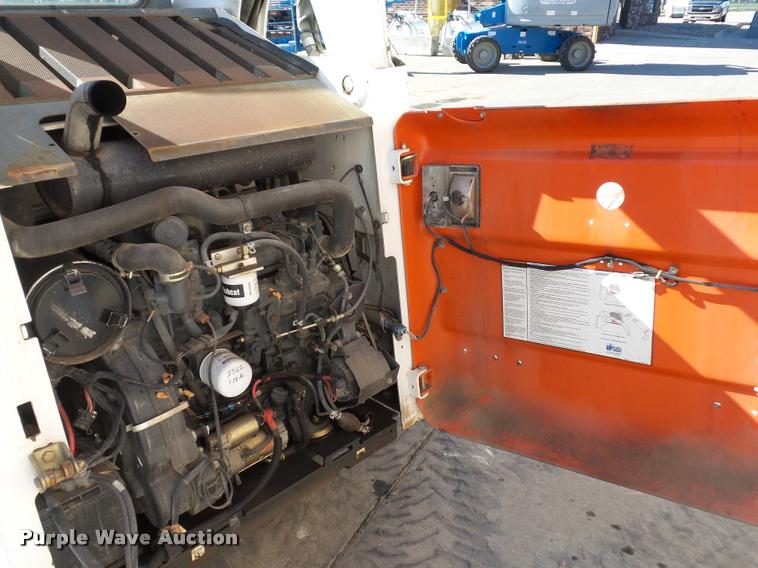 image for item J1601 2008 Bobcat S250 skid steer