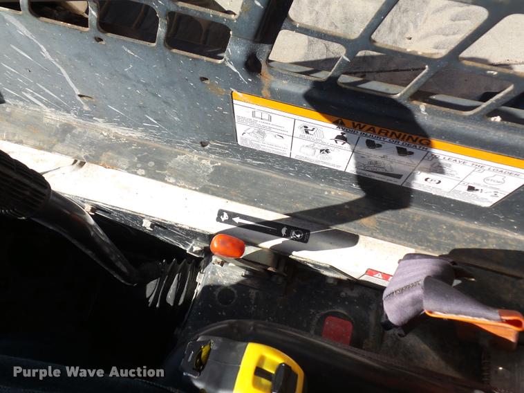 image for item J1601 2008 Bobcat S250 skid steer