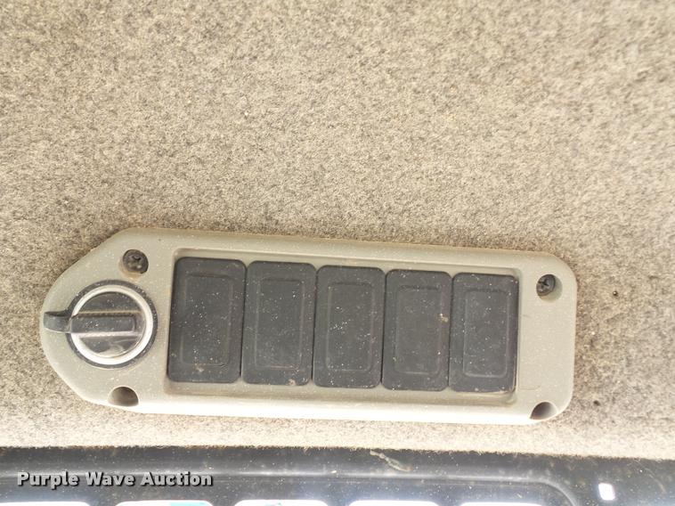 image for item J1601 2008 Bobcat S250 skid steer