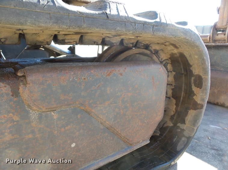 image for item J1602 2001 Bobcat 325 compact excavator