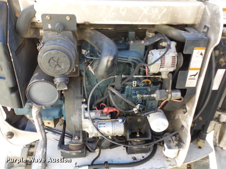 image for item J1602 2001 Bobcat 325 compact excavator