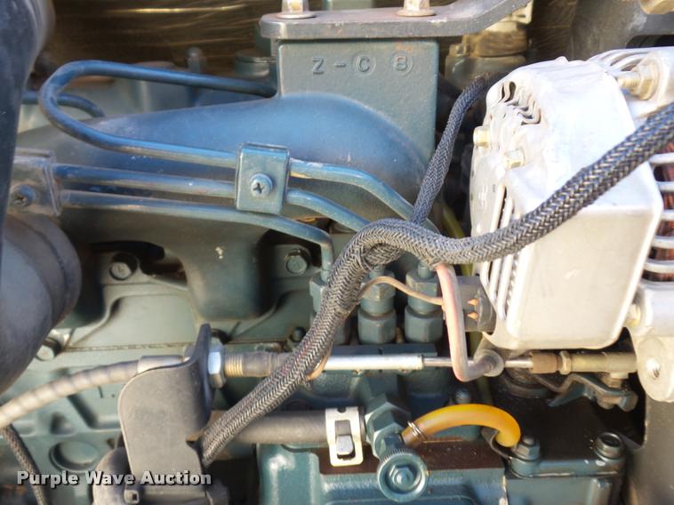 image for item J1602 2001 Bobcat 325 compact excavator