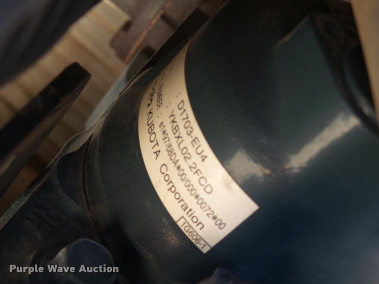 image for item J1602 2001 Bobcat 325 compact excavator