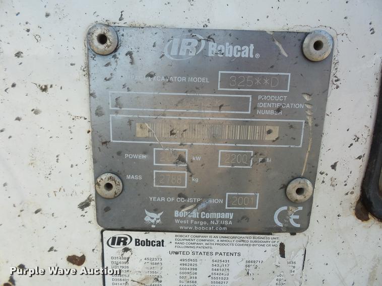 image for item J1602 2001 Bobcat 325 compact excavator