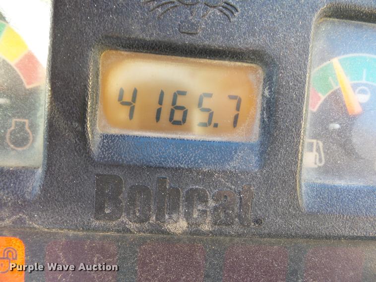 image for item J1602 2001 Bobcat 325 compact excavator